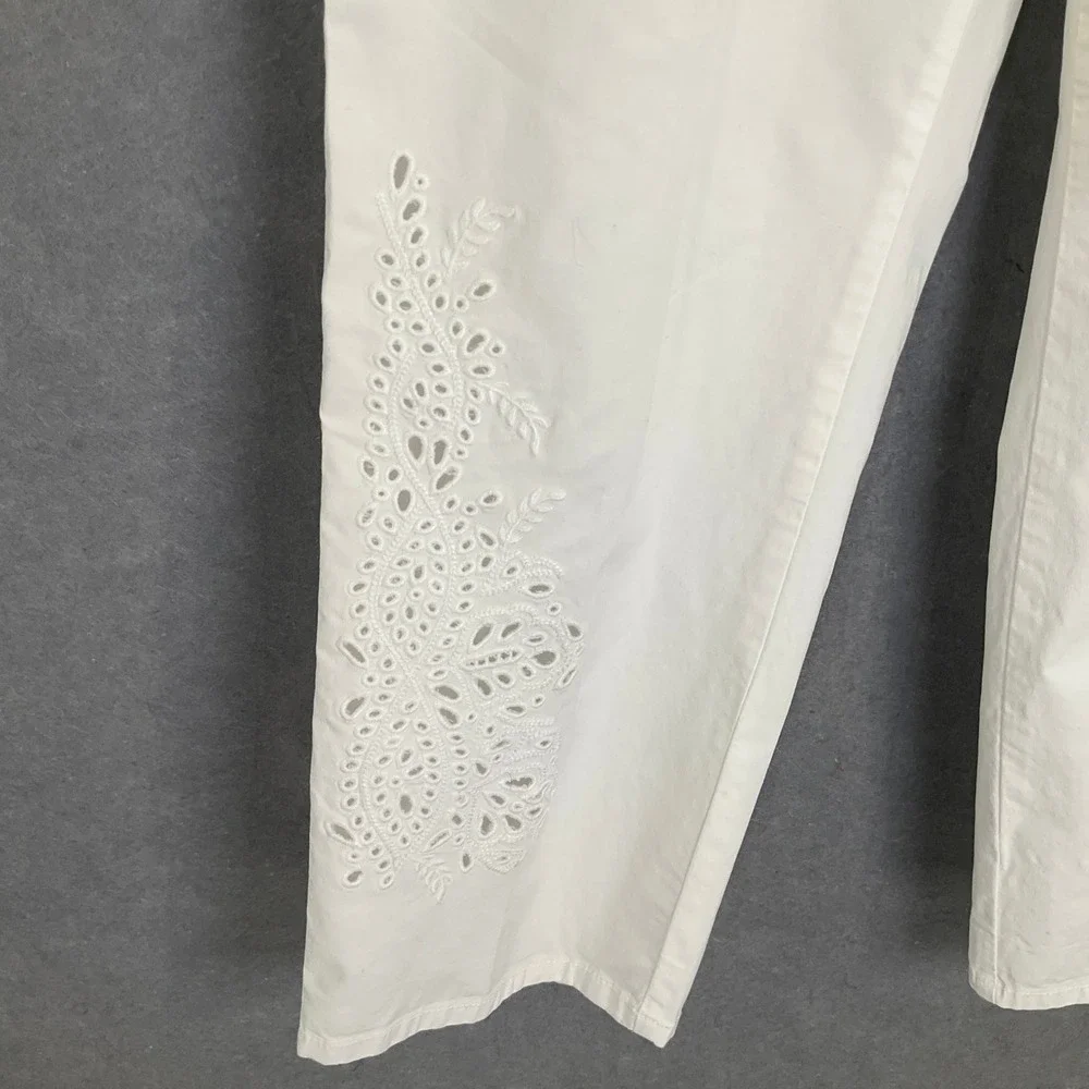 Chicos Women's‎ White Pants Size 2 (US L) Cropped Eyelet Details Vacation Cruise - Picture 6 of 13